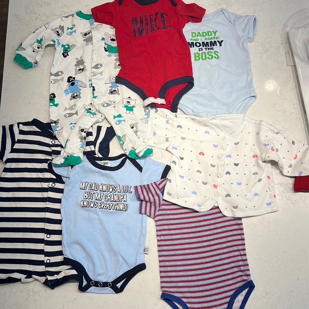 Different sizes 0-6 Months Boys Sleep suit, Romper.